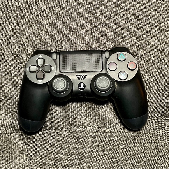 PS4 Controller- black - Picture 1 of 2